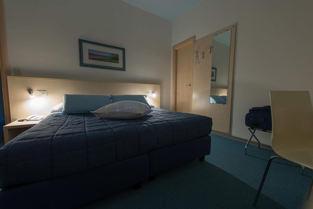 Hotel Erika Malcesine Pokoj fotografie